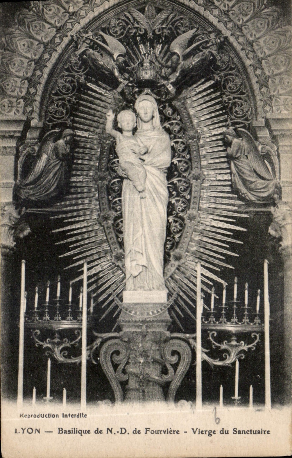 CPA Lyon Basilique de N D de Fourviere vierge du Sanctuaire