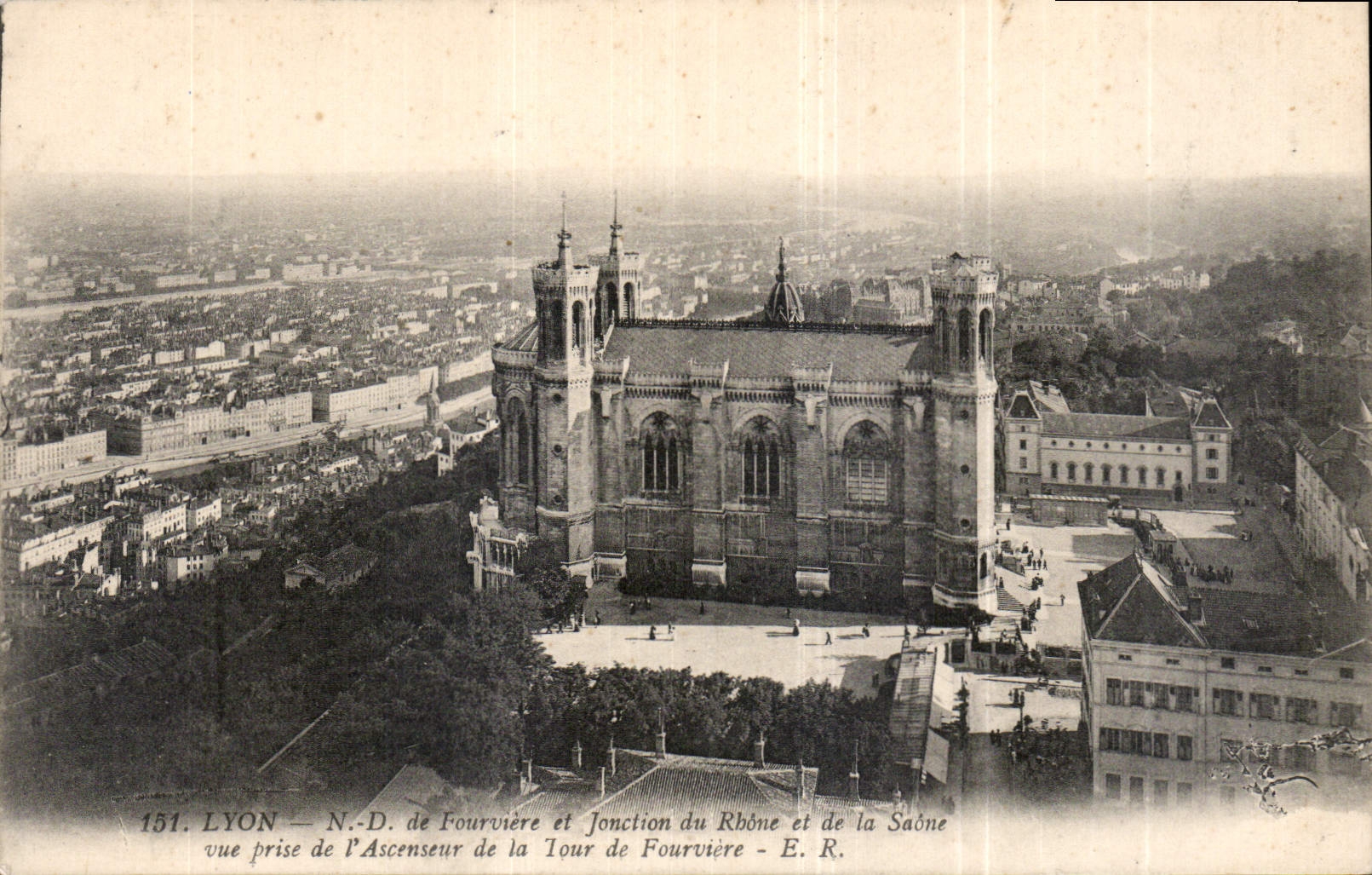 CPA Lyon N D de Fourviere et Jonction du Rhone et de la Saone vue prise de l'Ascenseur de la Tour de