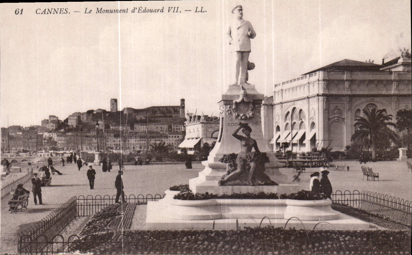 CPA Cannes le monument d'Edouard VII 