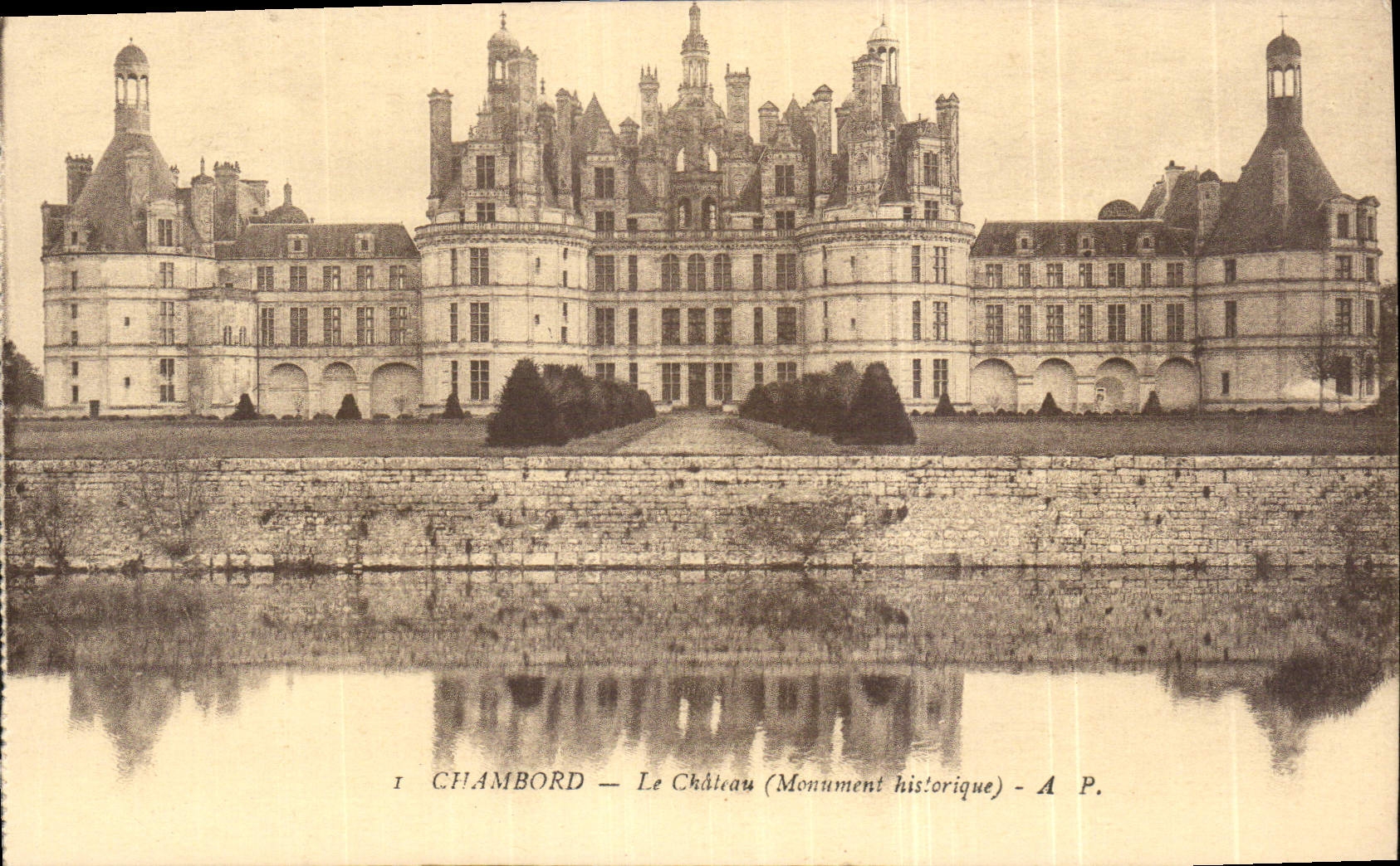 CPA Chambord Le Chateau Monument historique 