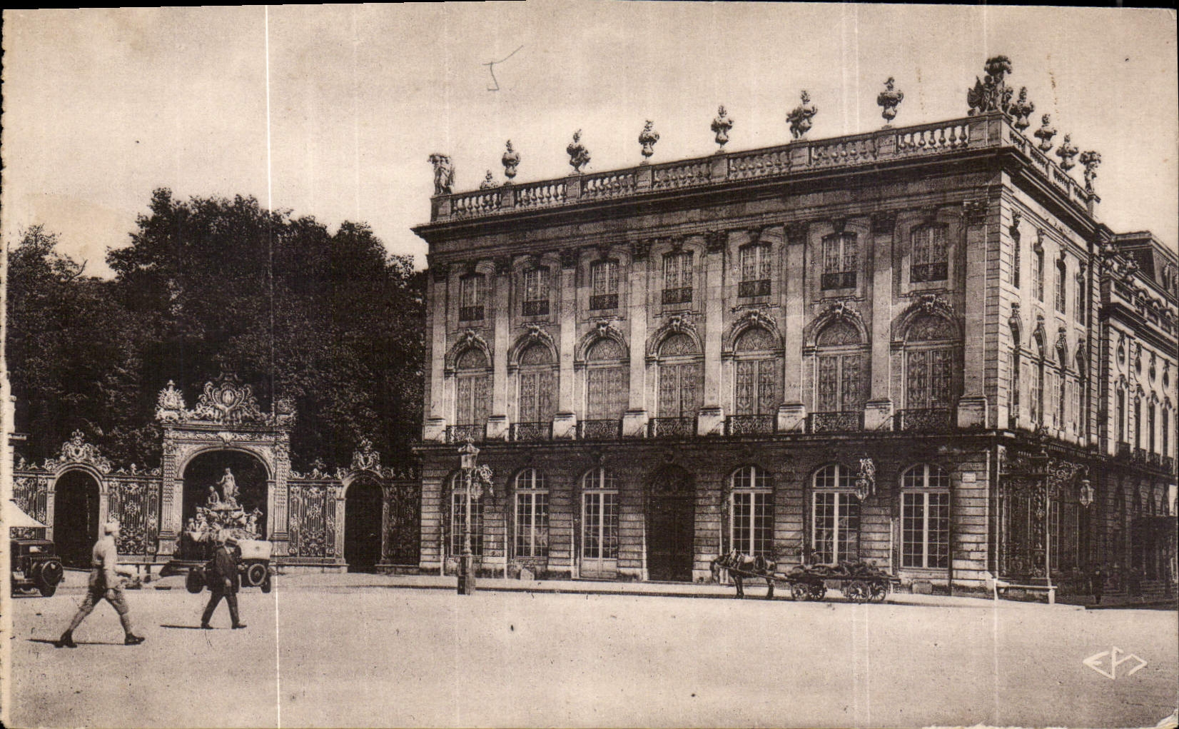 CPA Nancy la Ville aux Portes d'Or le Theatre 