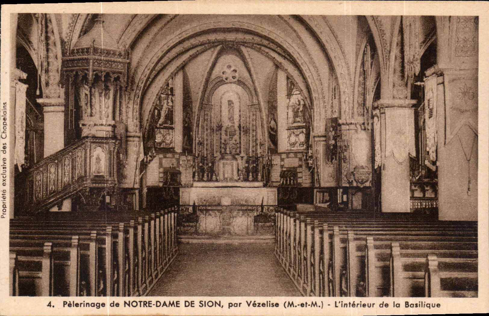 CPA Pelerinage de Notre Dame de Sion par Vezelise M et M l'Interieur de la Basilique 