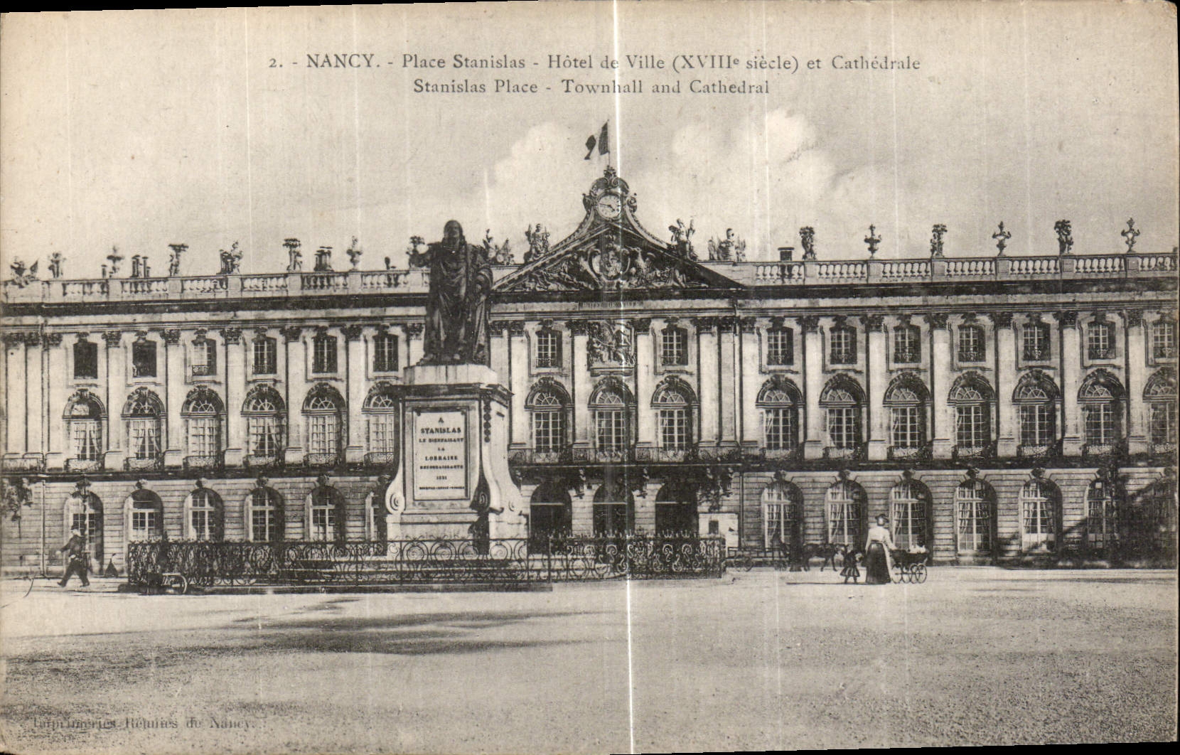 CPA Nancy Place Stanislas Hotel de Ville XVIII siecle et Cathedrale 