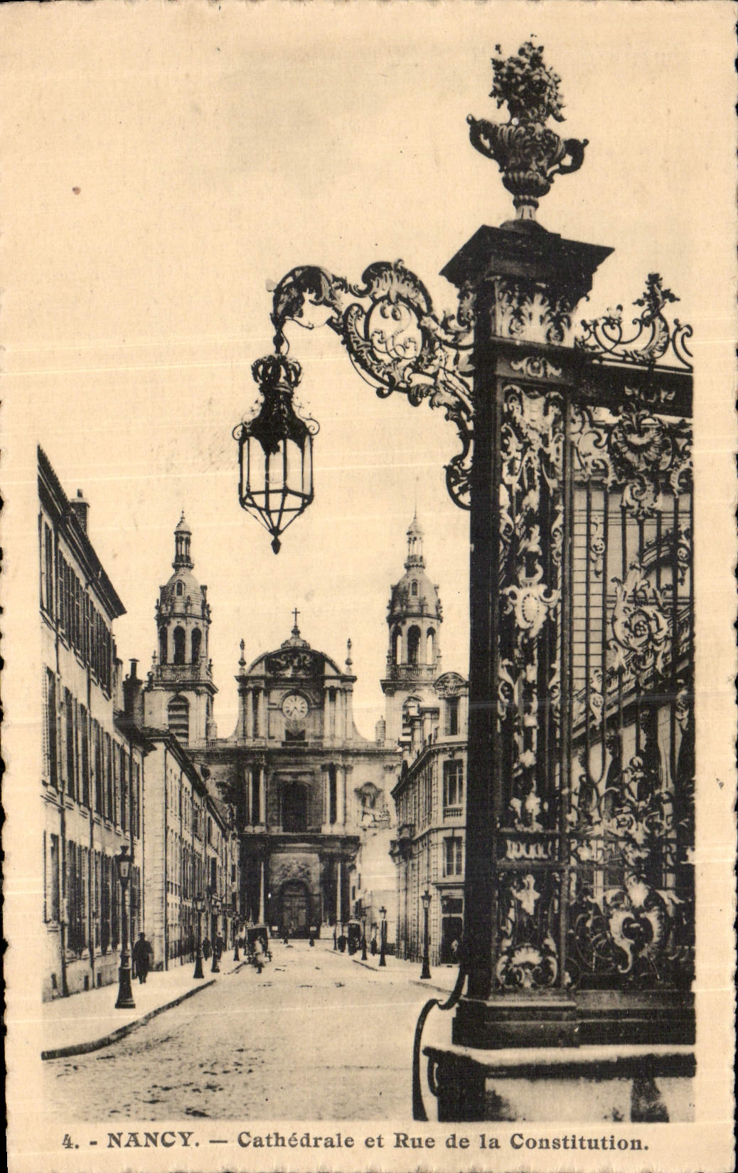 CPA Nancy Cathedrale et Rue de la constitution