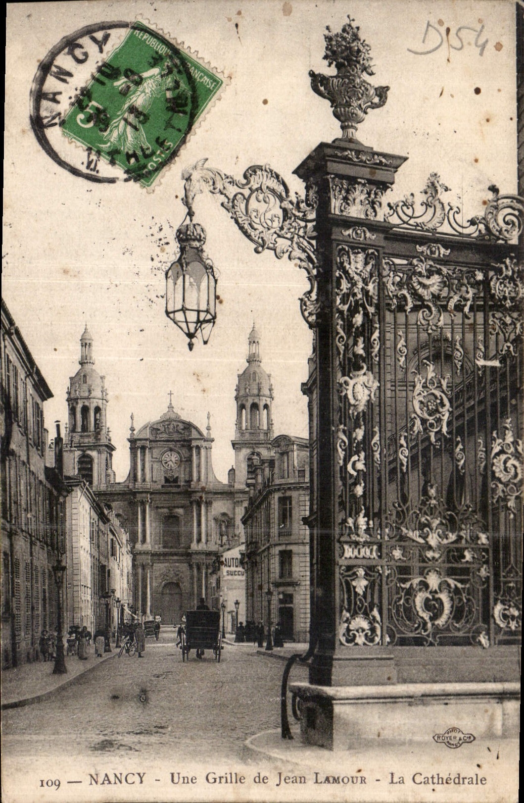CPA Nancy une Grille de Jean Lamour la Cathedrale 