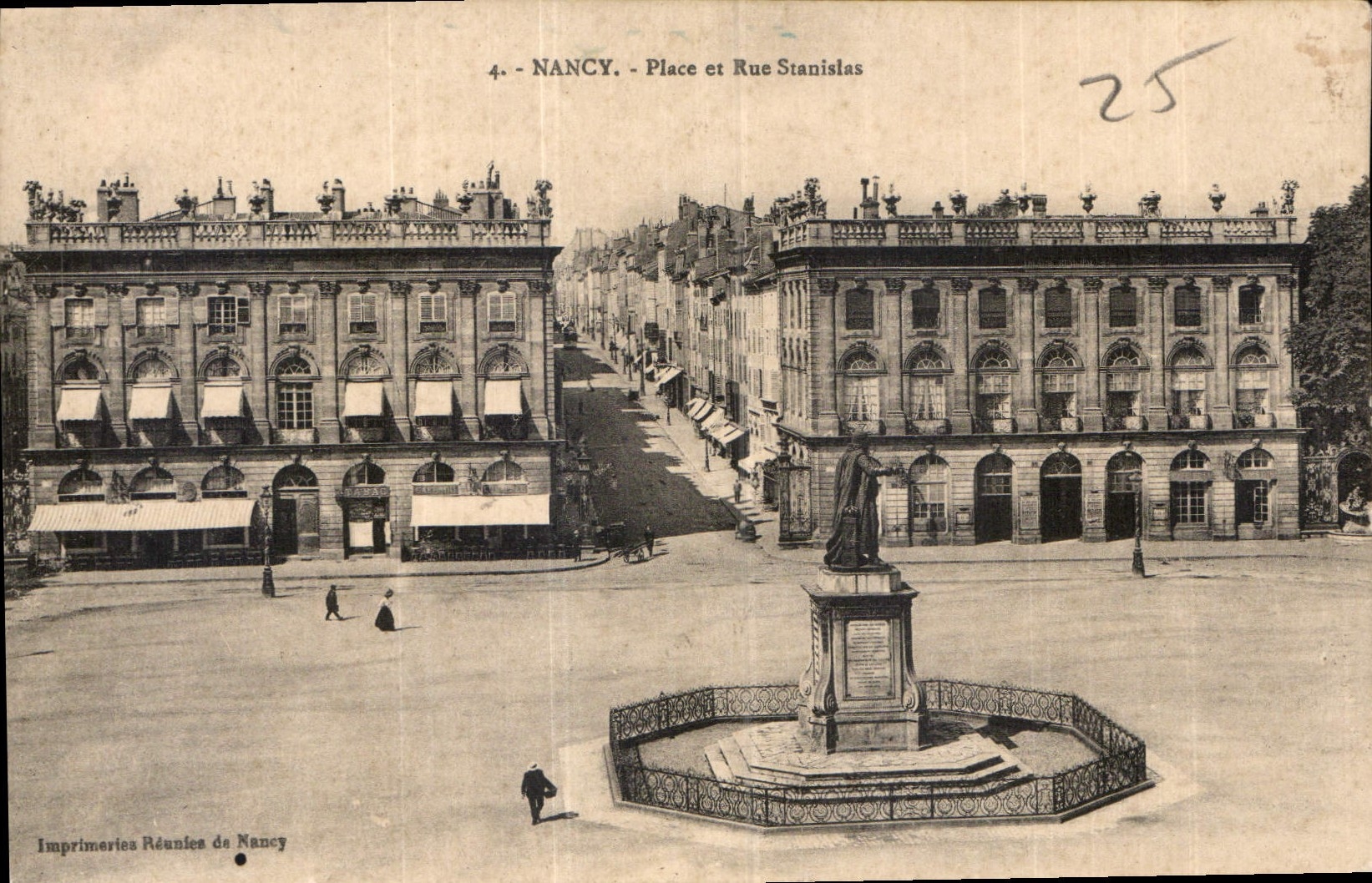 CPA Nancy Place et rue Stanislas 