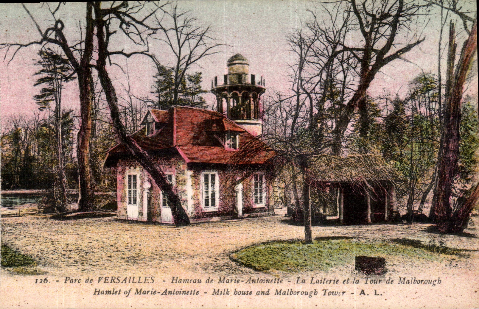 CPA Parc de Versailles Hameau de Marie Antoinette la Laiterie et la tour de Malborough 