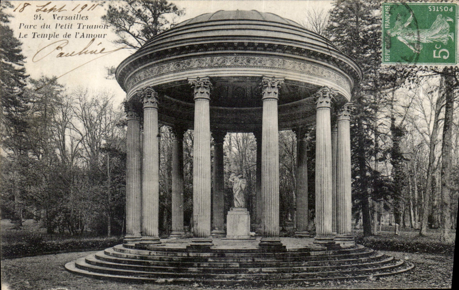 CPA Versailles Parc du Petit Trianon le Temple de l'Amour 
