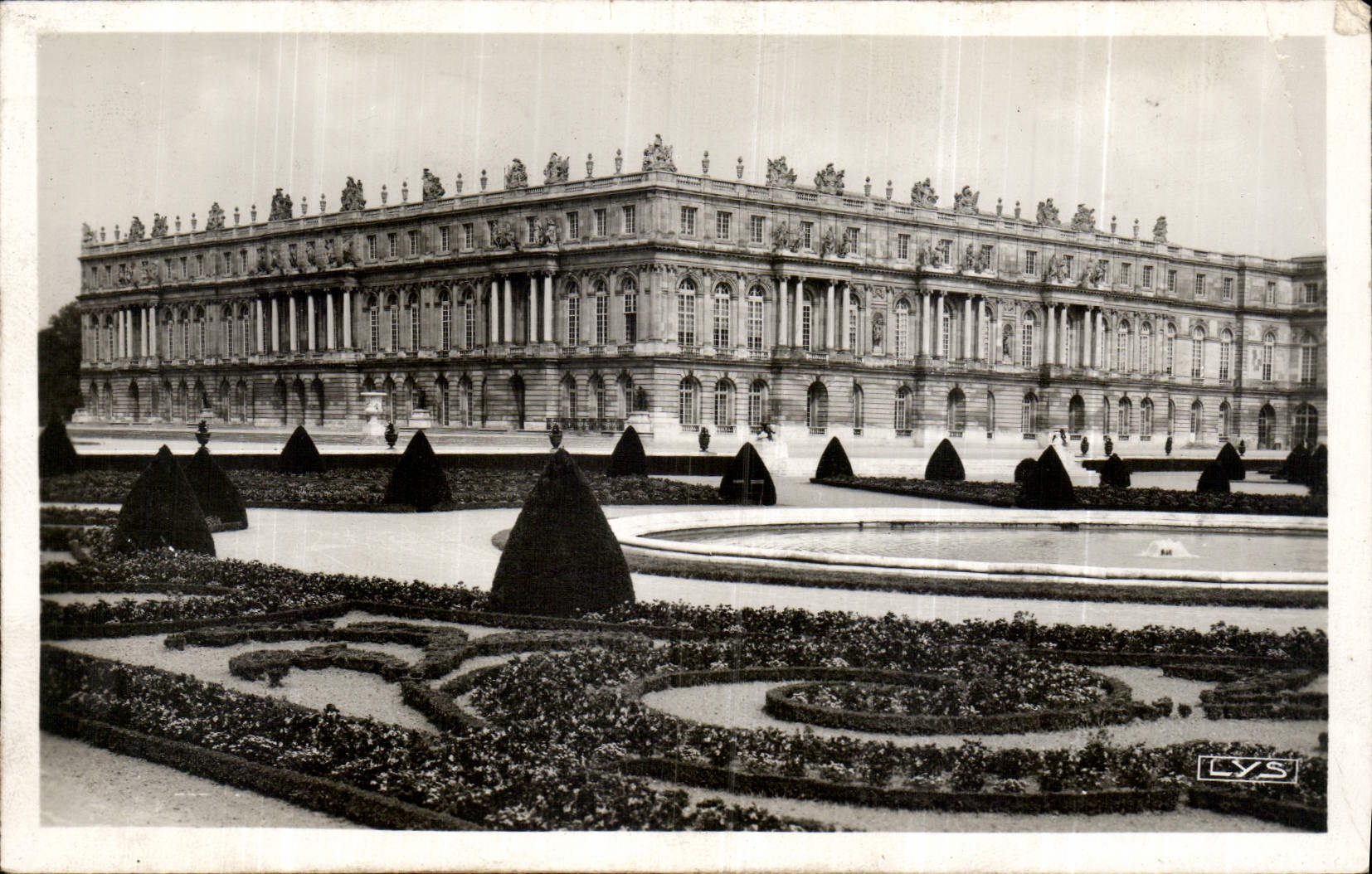 CPA Versailles facade sur le Parc les Parterres 
