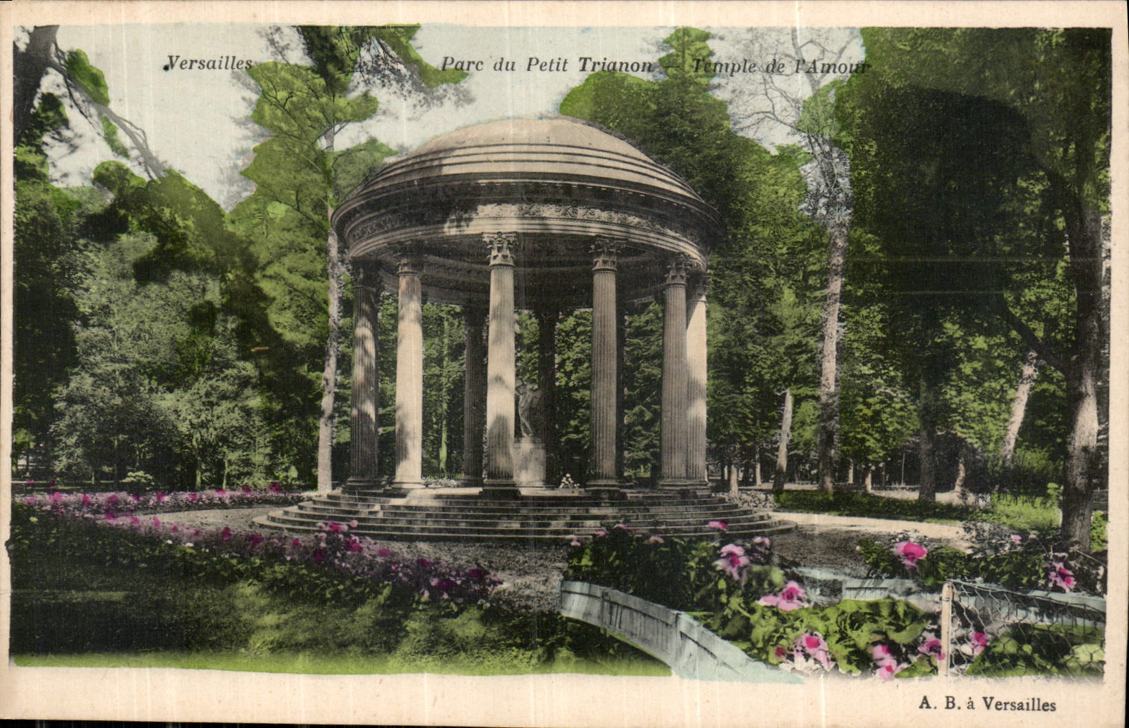 CPA Versailles Parc du Petit Trianon Temple de l'Amour 