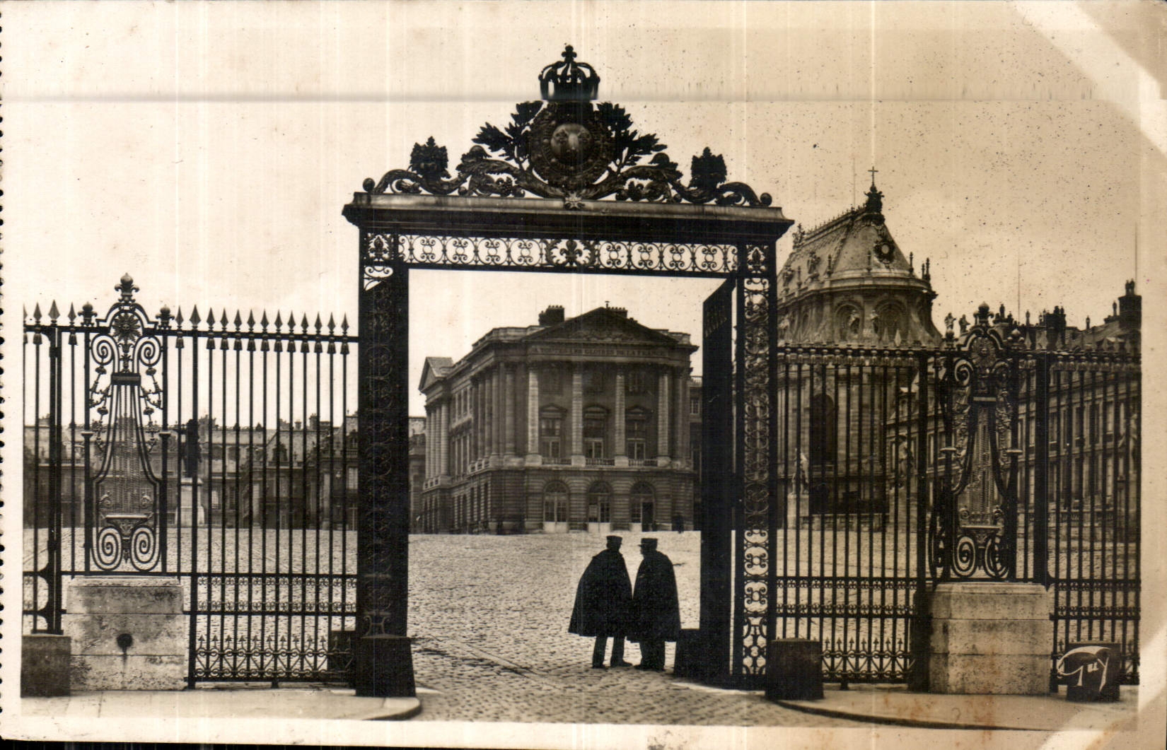 CPA Versailles La Grille d'Honneur 