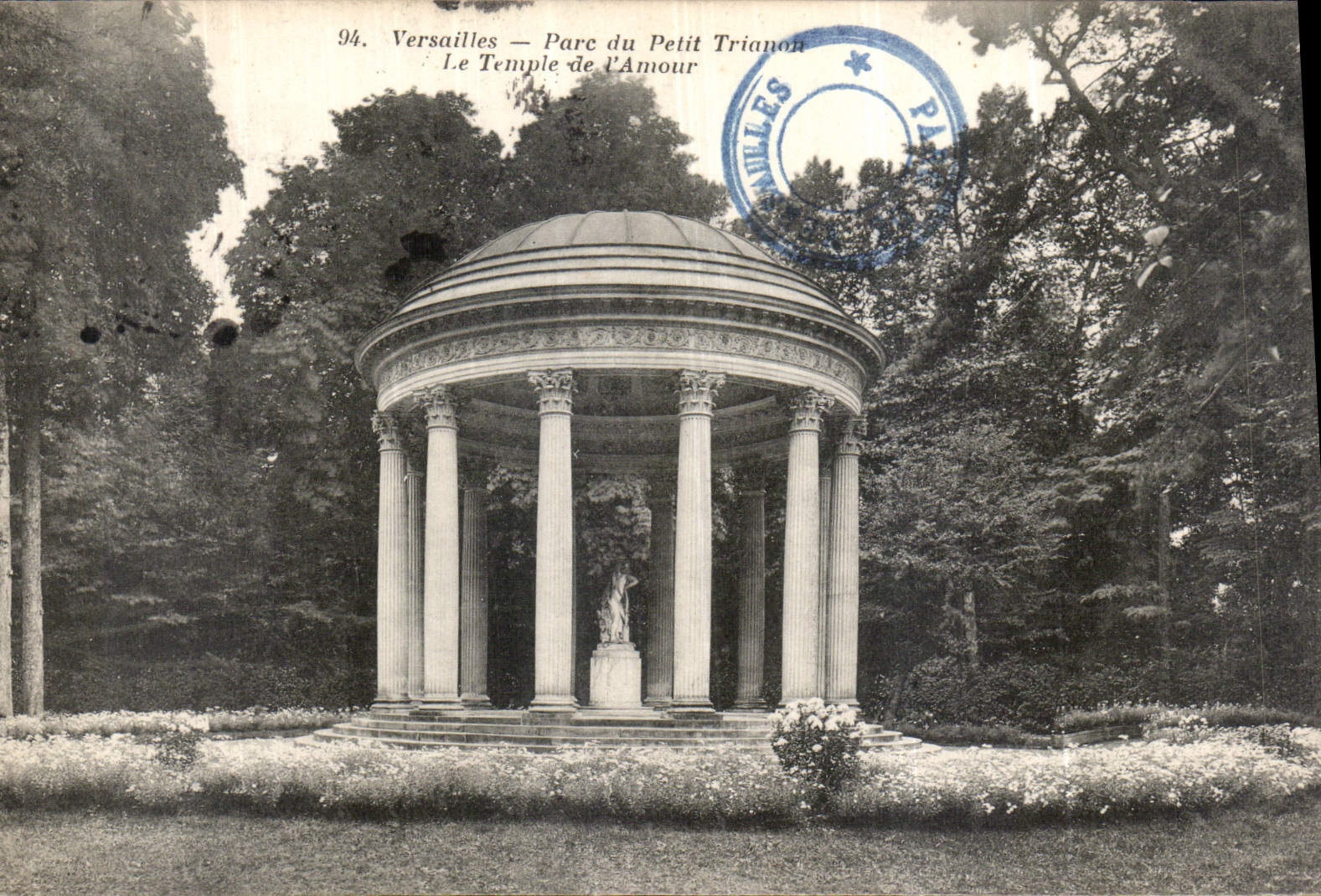 CPA Versailles Parc du Petit Trianon Le Temple de l'Amour 