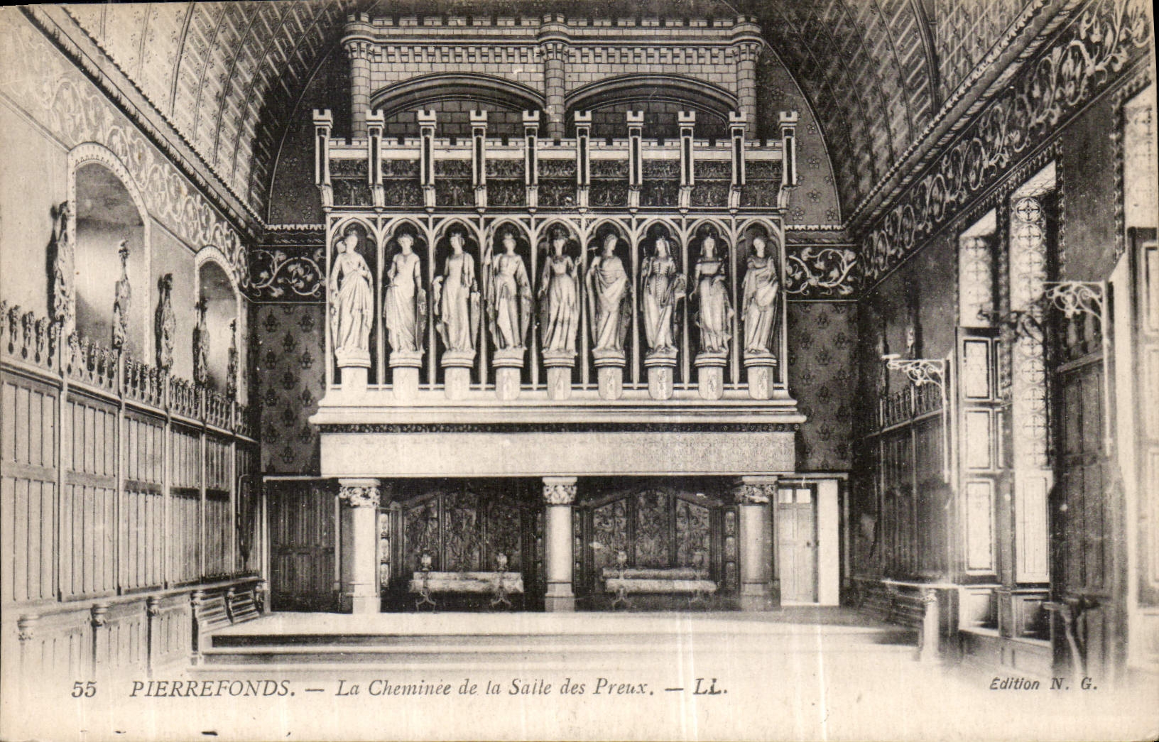 CPA Pierrefonds La Cheminee de la Salle des Preux 