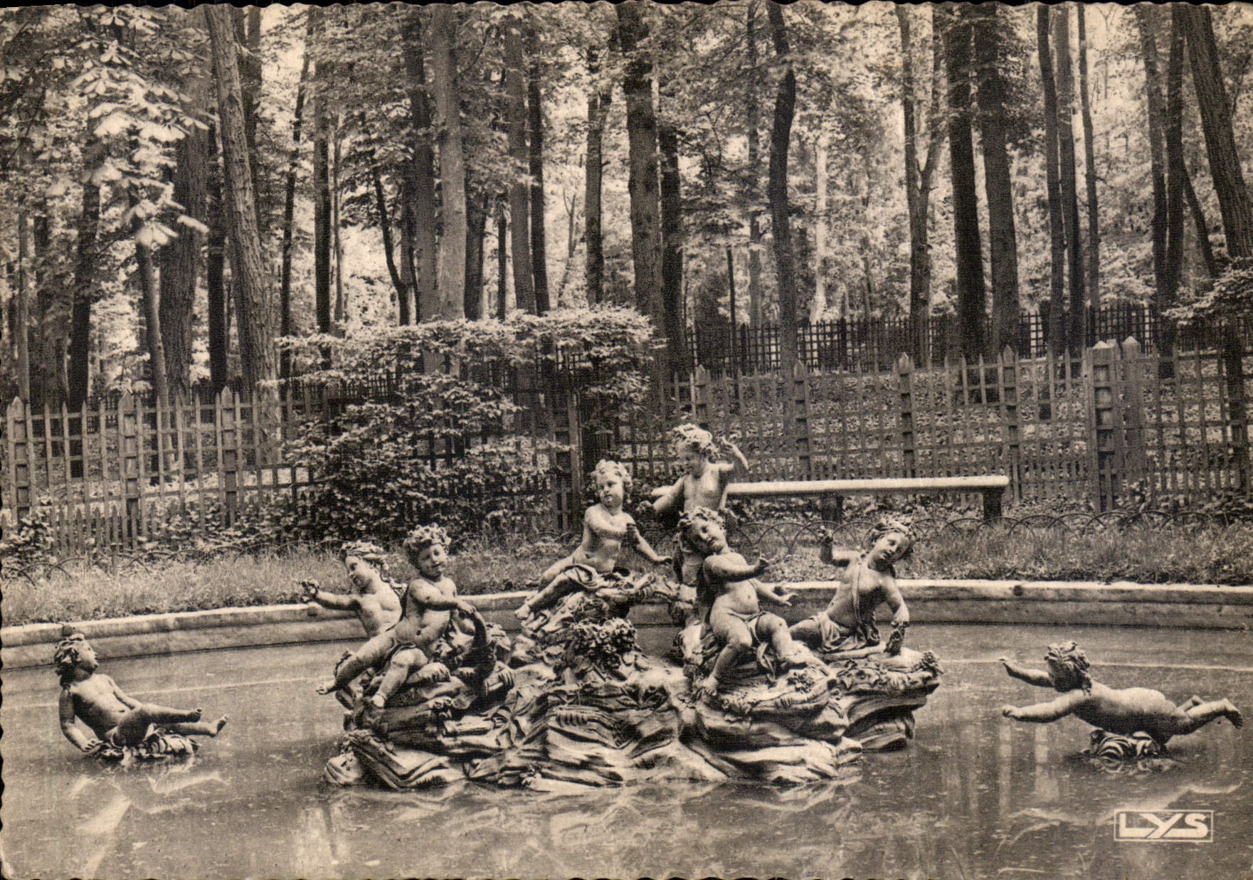 CPM Versailles Bassin des Enfants Hardy 
