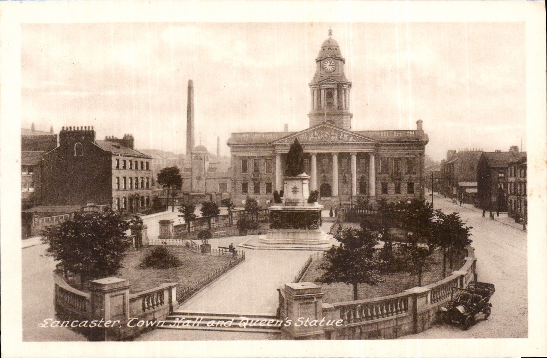 CPM Lancaster Town Hall and Quenn's Statue