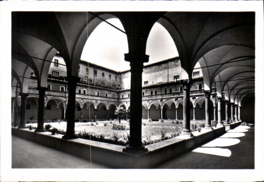 CPA Parma Un des Cloitre Monumentaux de l'Abbaye de S Jean Evangeliste 