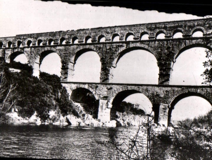 CPM Le Pont du Gard 