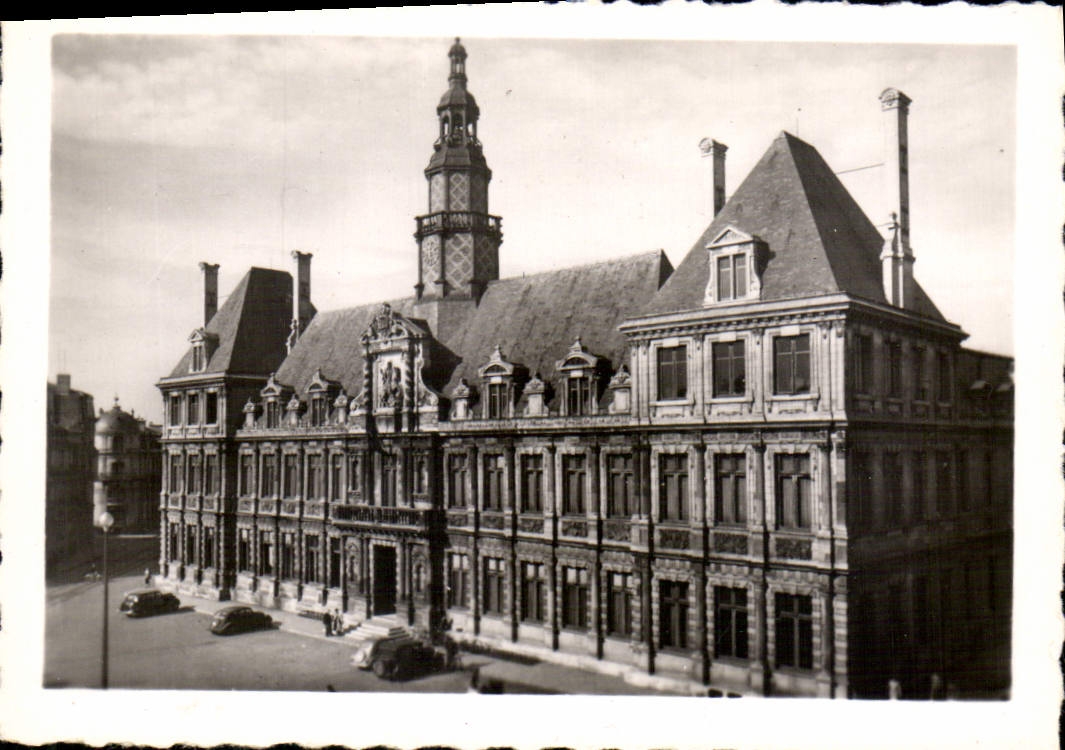 CPM Reims l'Hotel de Ville 
