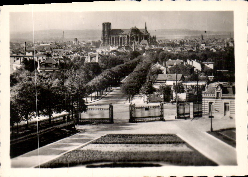 CPM Reims Vue generale 