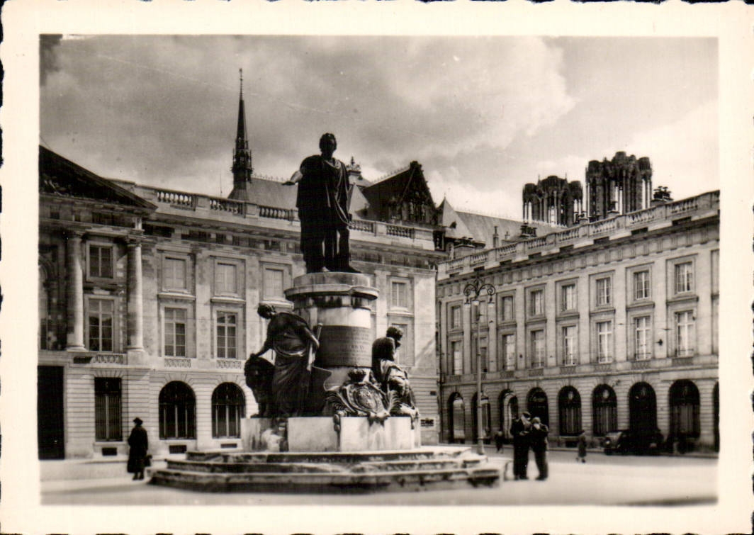 CPM Reims Place Royale 