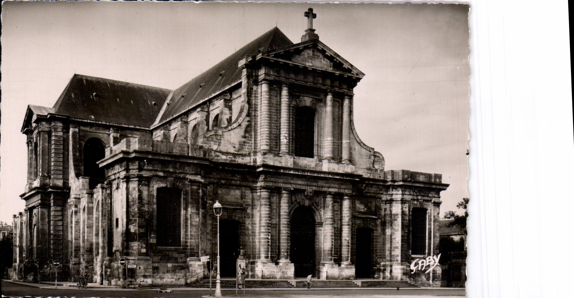 CPA La Rochelle Ch Mme la Cathedrale