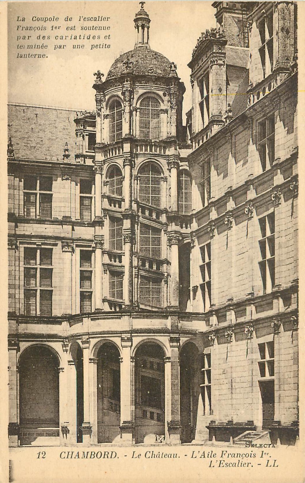 CPA Chambord Le Chateau l'Aile Francois I l'Escalier