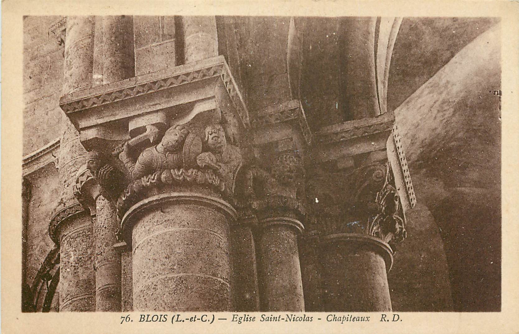 CPA Blois L et C Eglise Saint Nicolas Chapiteaux