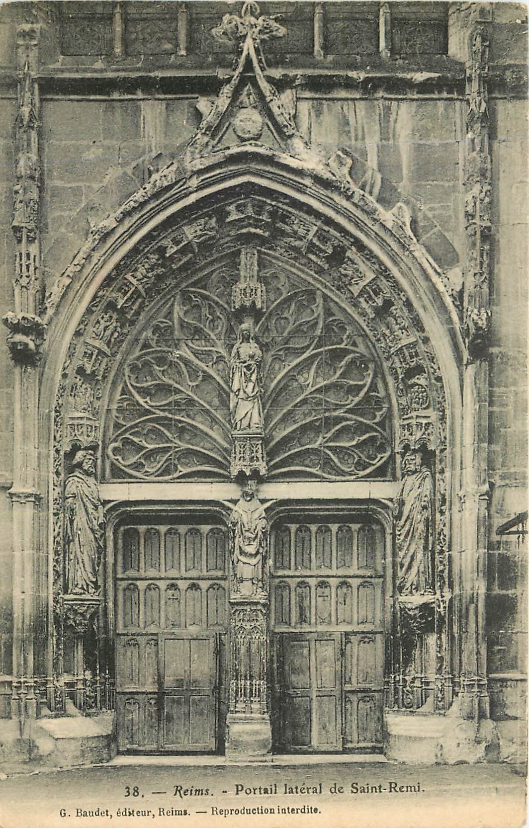 CPA Reims Portail lateral de Saint Remi 