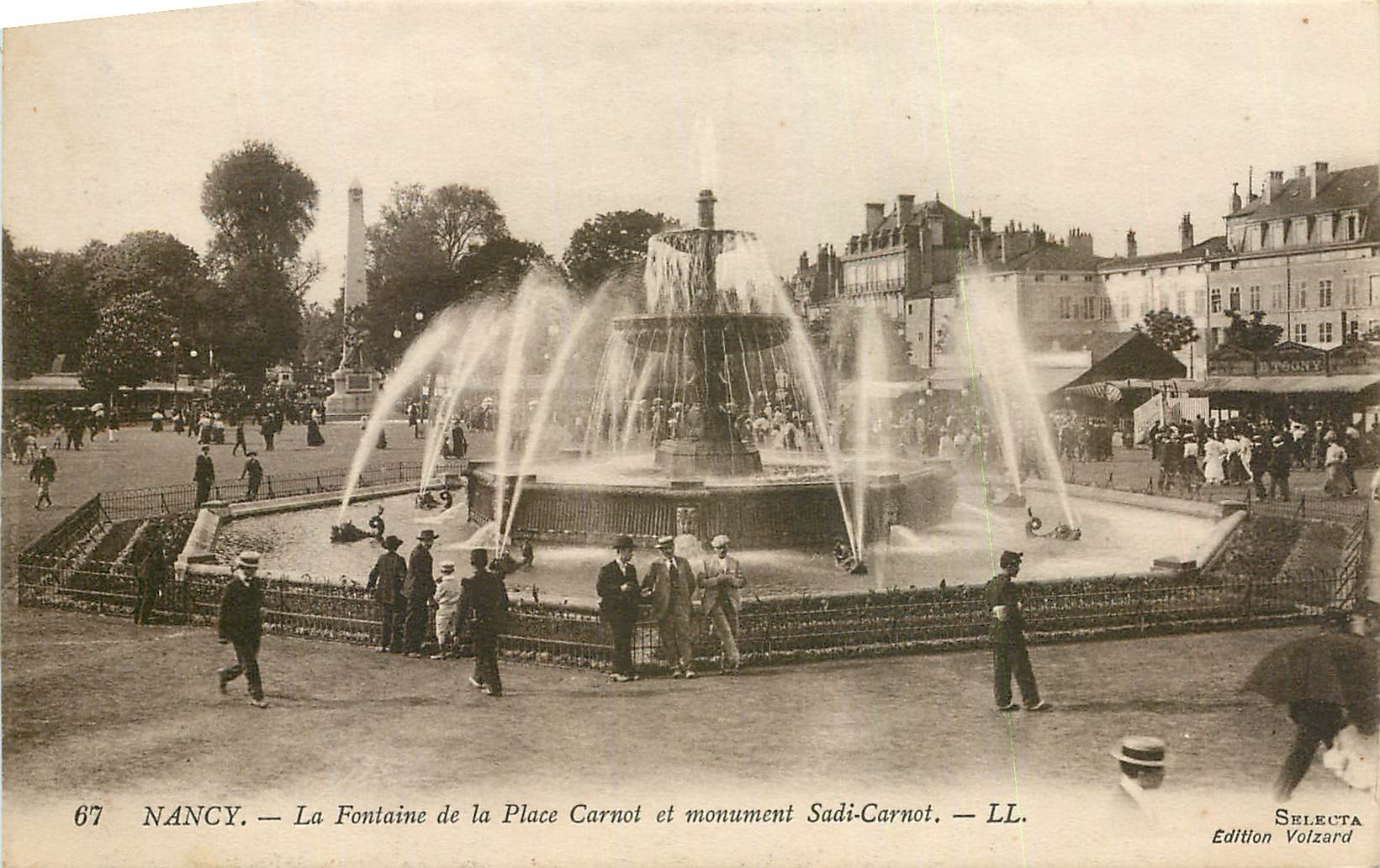 CPA Nancy La Fontaine de la Place Carnot et monument Sadi Carnot 