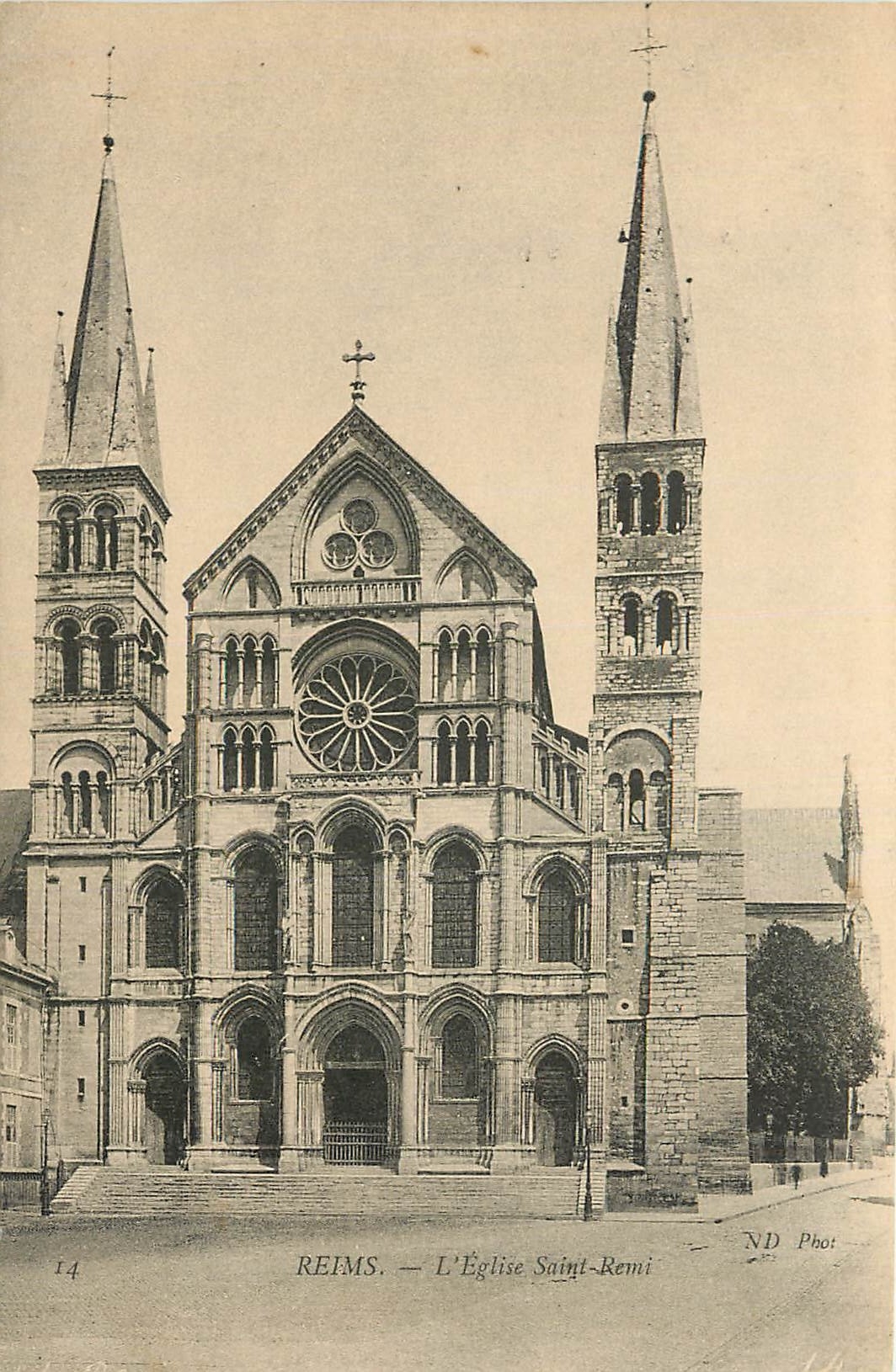 CPA Reims L'Eglise Saint Remi 