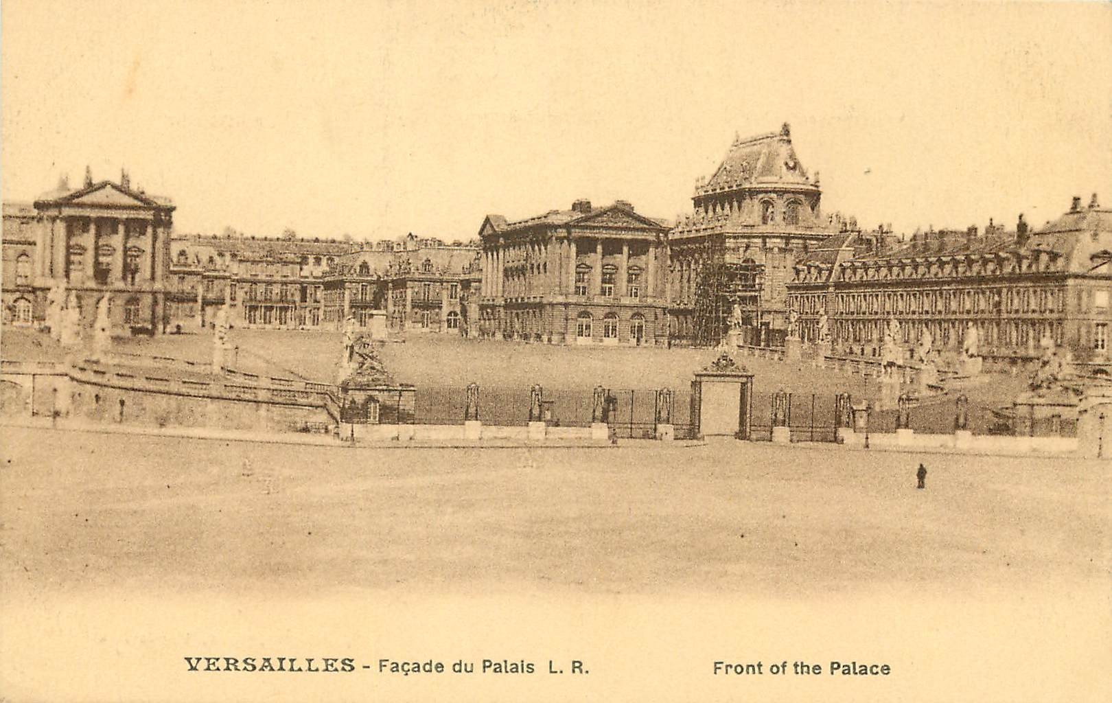 CPA Versailles facade du Palais