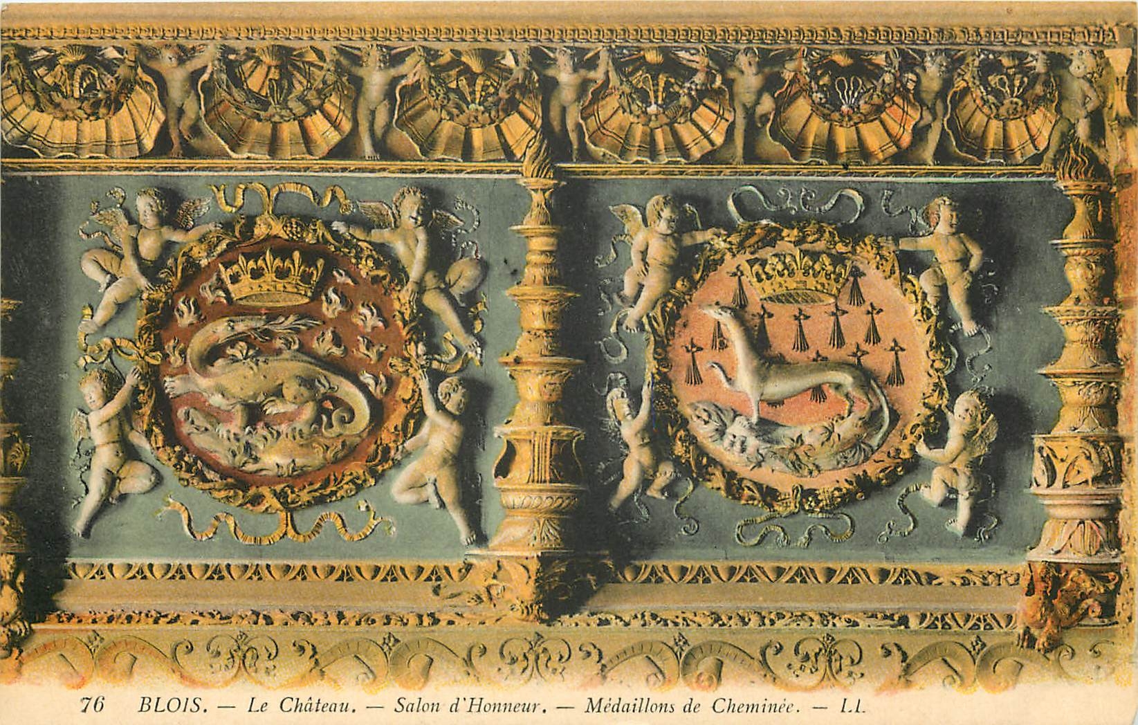 CPA Blois le Chateau salon d'honneur medaillons de cheminee
