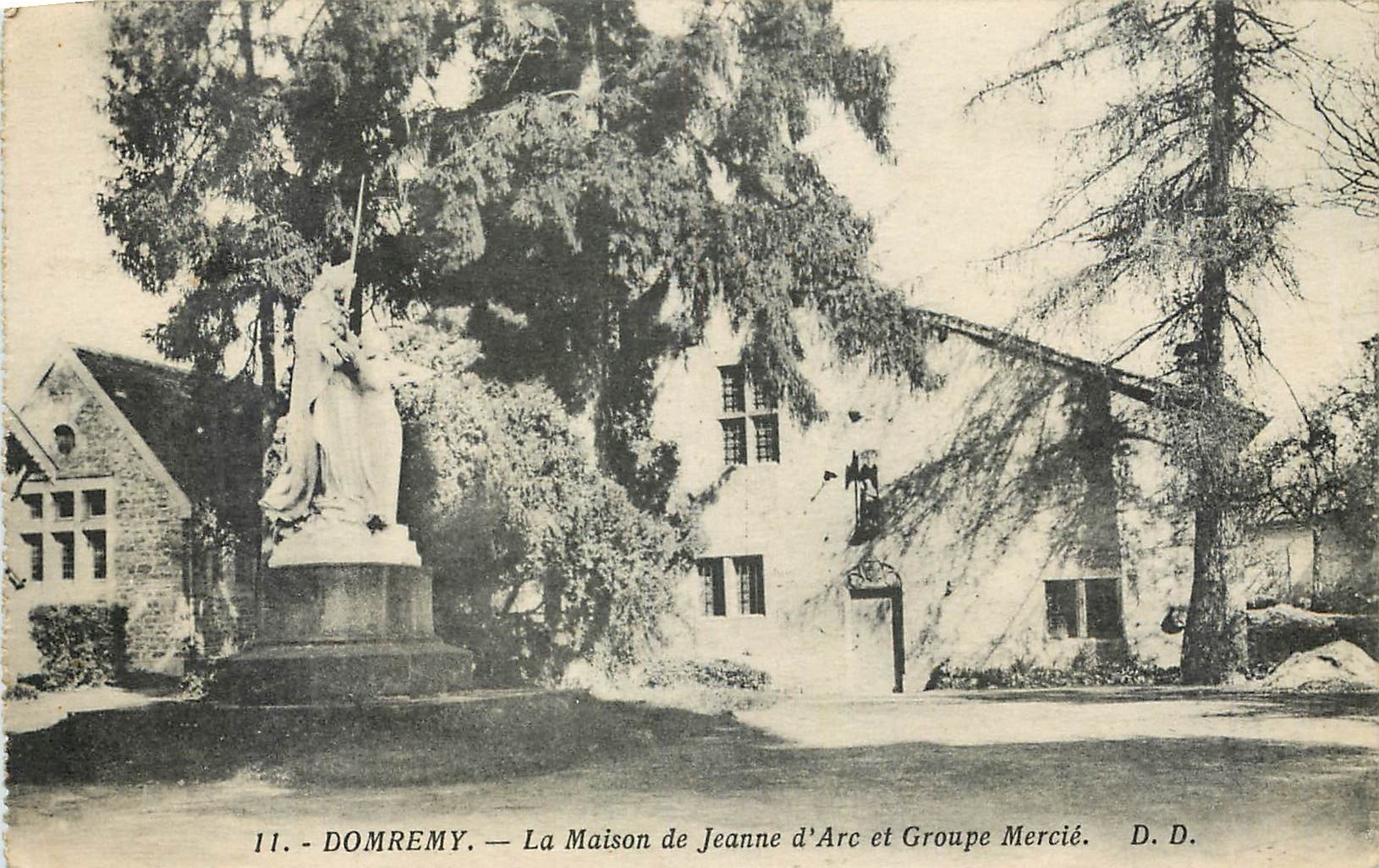 CPA Domremy la Maison de Jeanne d'Arc et Groupe Mercie 