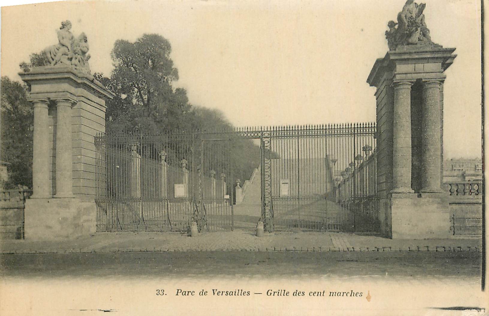 CPA Parc de Versailles Grille des cent marches 