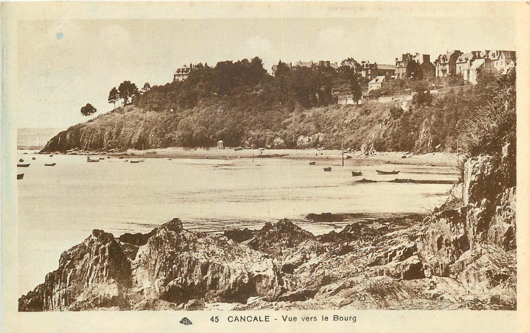 CPA Cancale Vue vers le Bourg 