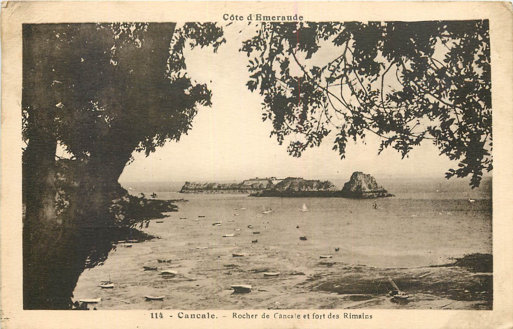 CPA Cote d'Emeraude Cancale Rocher de Cancale et fort des Rimains