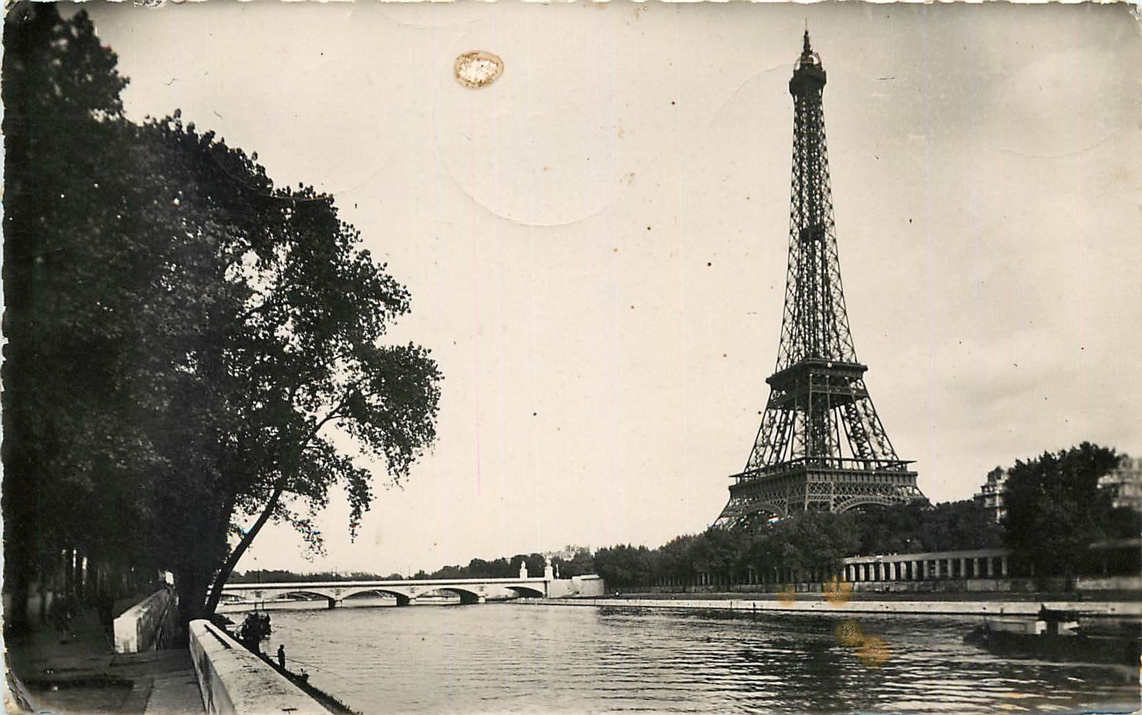 CPA Paris La Seine et la Tour Eiffel 
