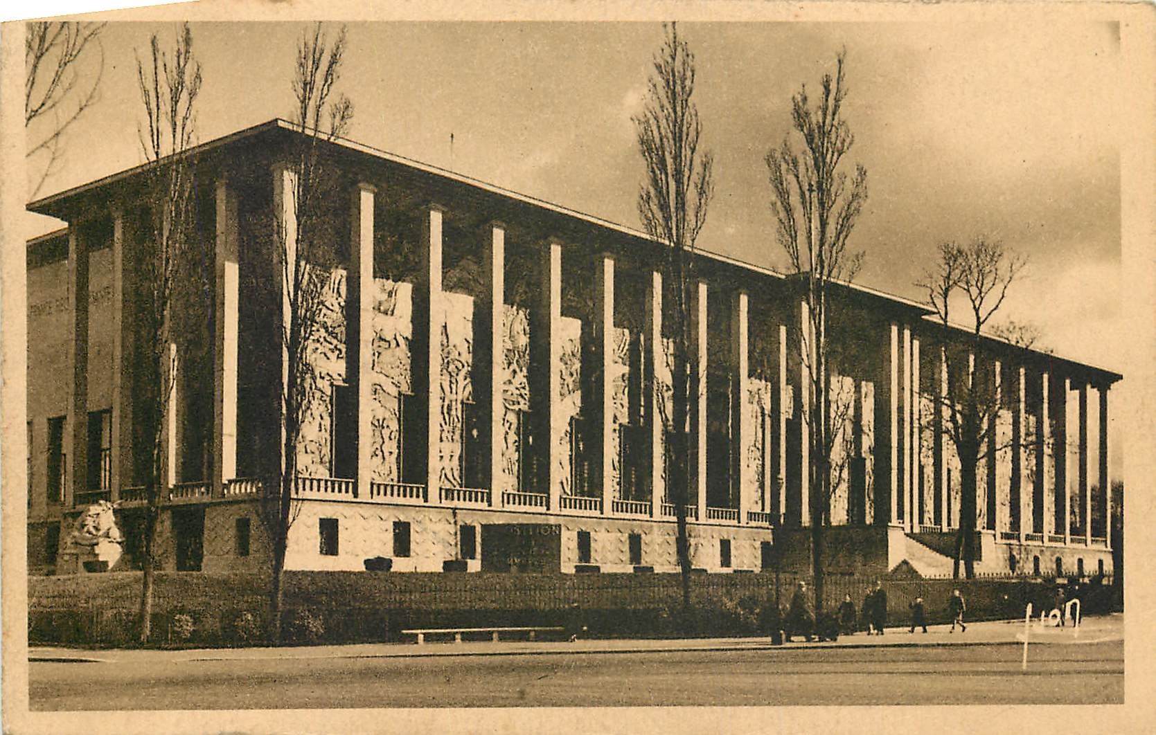 CPA Paris en flanant musee des Colonies 
