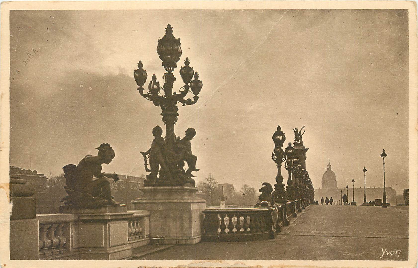 CPA Paris en flanant Motifs decoratifs du Pont Alexandre III