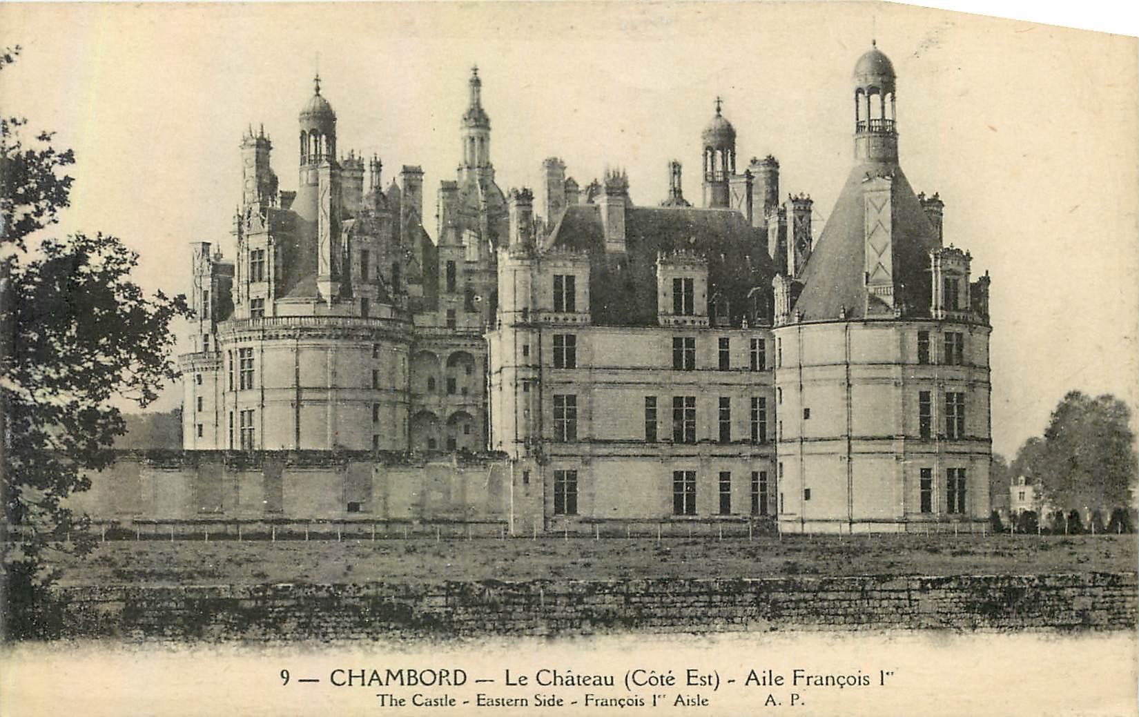 CPA Chambord le Chateau Cote est aile Francois Ier 