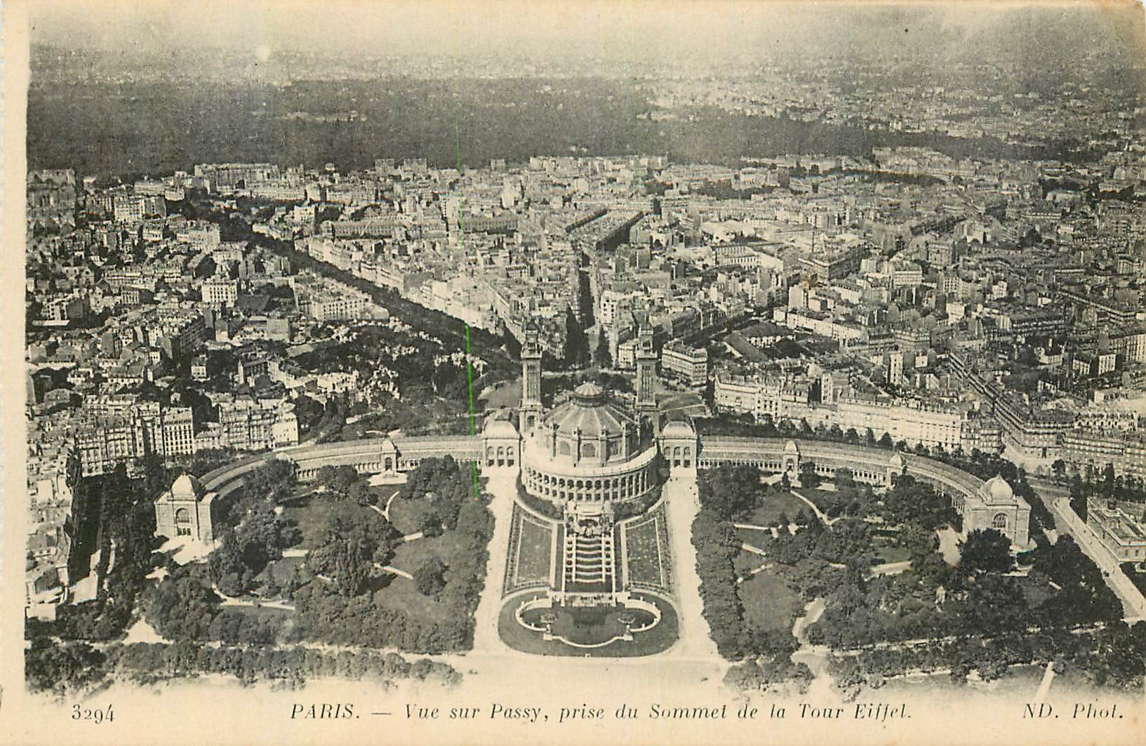 CPA Paris vue sur Passy prise du Sommet de la Tour Eiffel 