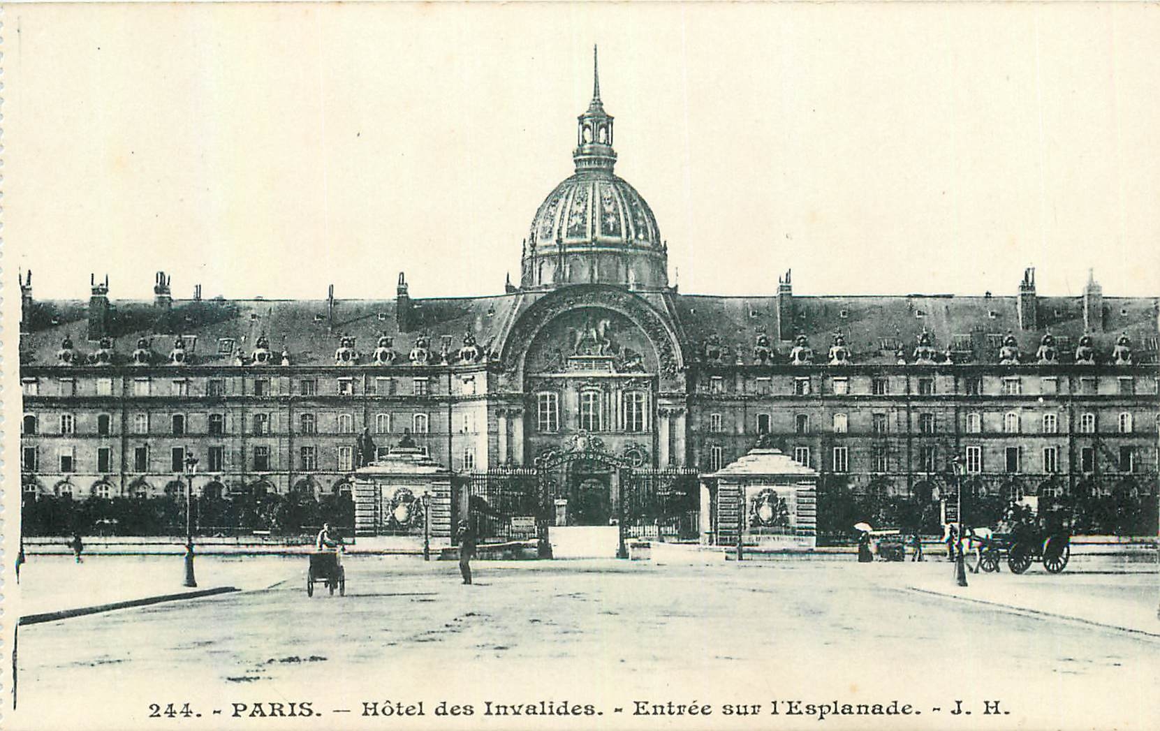 CPA Paris Hotel des Invalides Entree sur l'Esplanade
