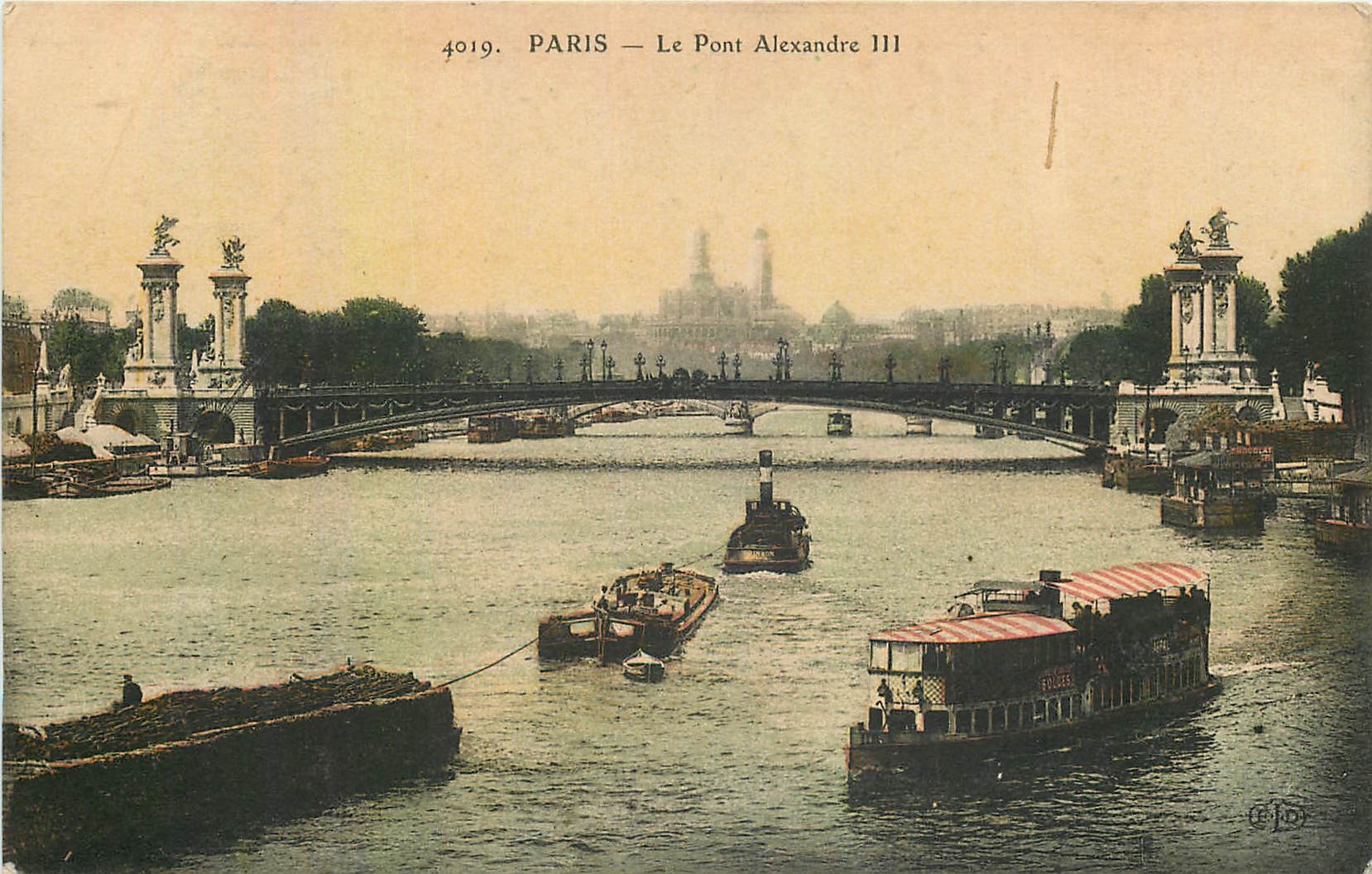 CPA Paris Le Pont Alexandre III Bateaux