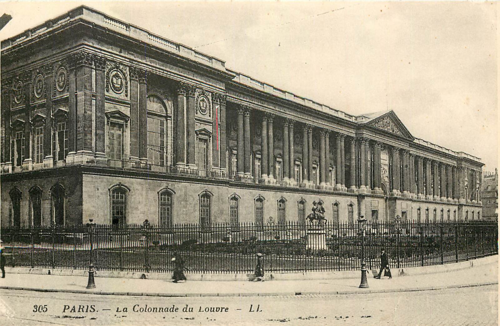 CPA Paris La Colonnade du Louvre 