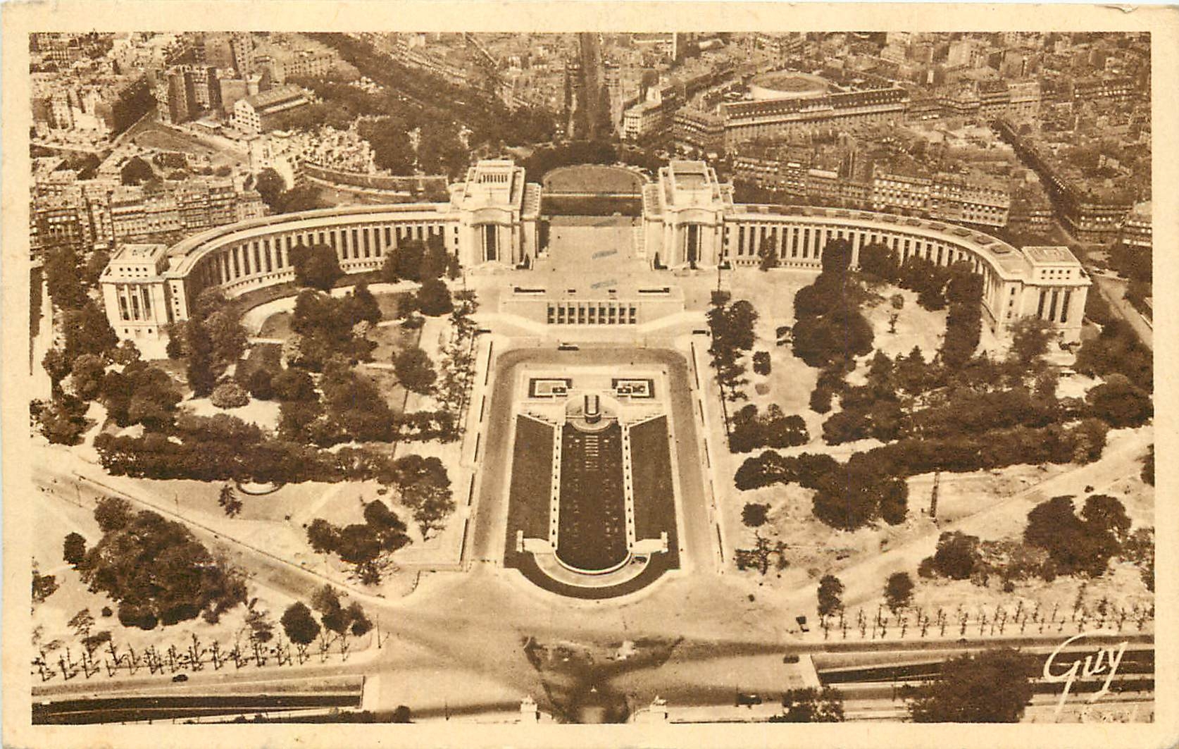CPA Paris et ses merveilles panorama sur le palais de Chaillot vue prise de la tour Eiffel 