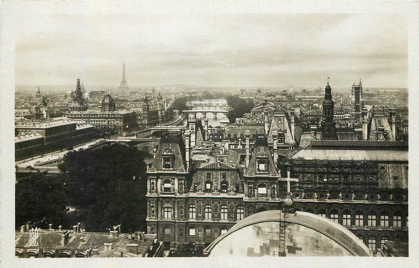 CPA Paris Panorama des huit Ponts 
