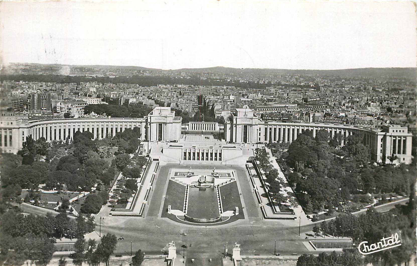 CPA Paris le Palais de Chaillot vu de la Tour Eiffel