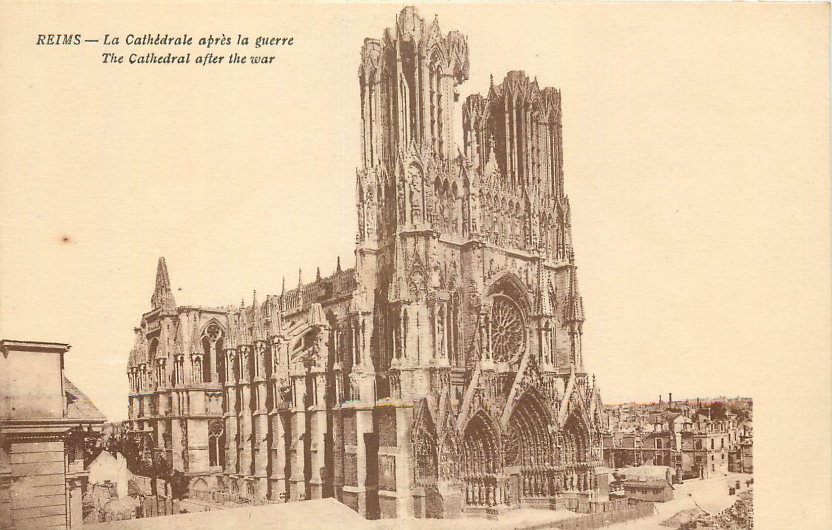 CPA Reims la Cathedrale apres la Guerre 