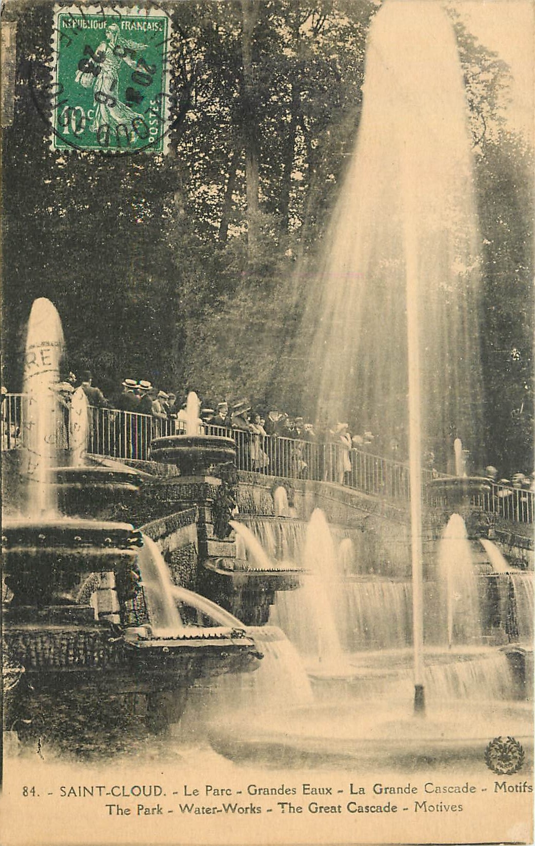 CPA Saint Cloud le Parc Grandes Eaux la Grande Cascade Motifs 