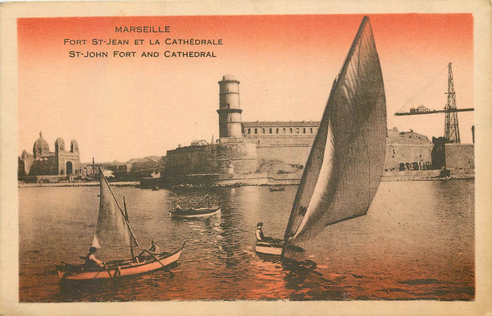 CPA Marseille Fort St Jean et la Cathedrale Bateaux
